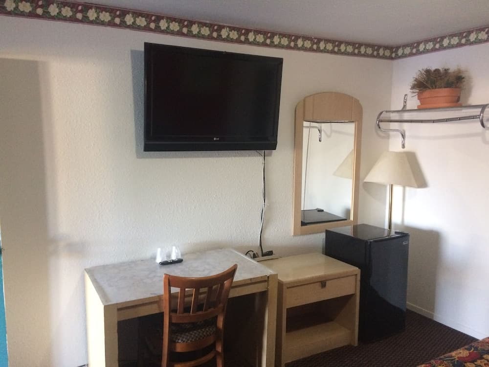 Buckeye Motor Hotel property views in Buckeye, AZ — gallery photo 3