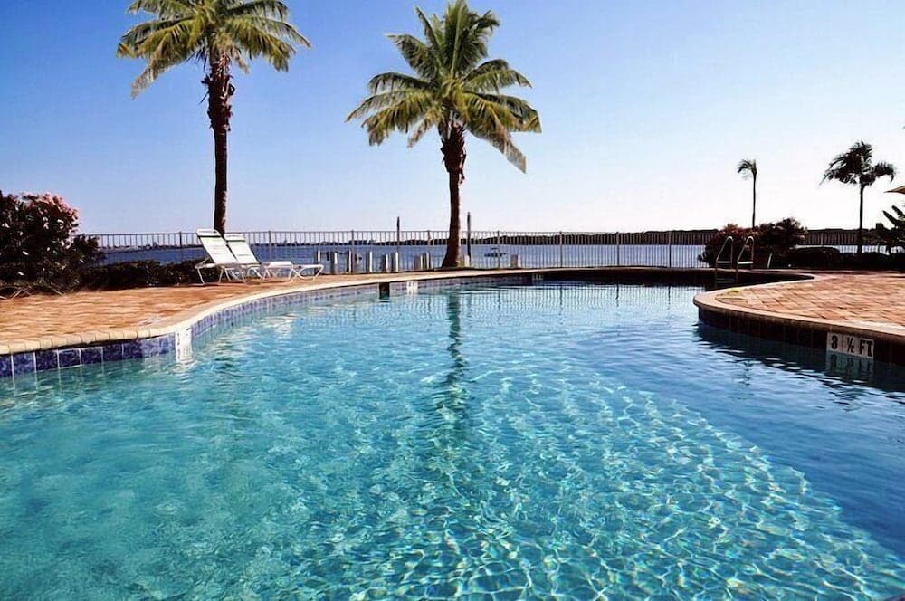 The BC Resort on the Water interior in St. Petersburg, FL — gallery photo 2