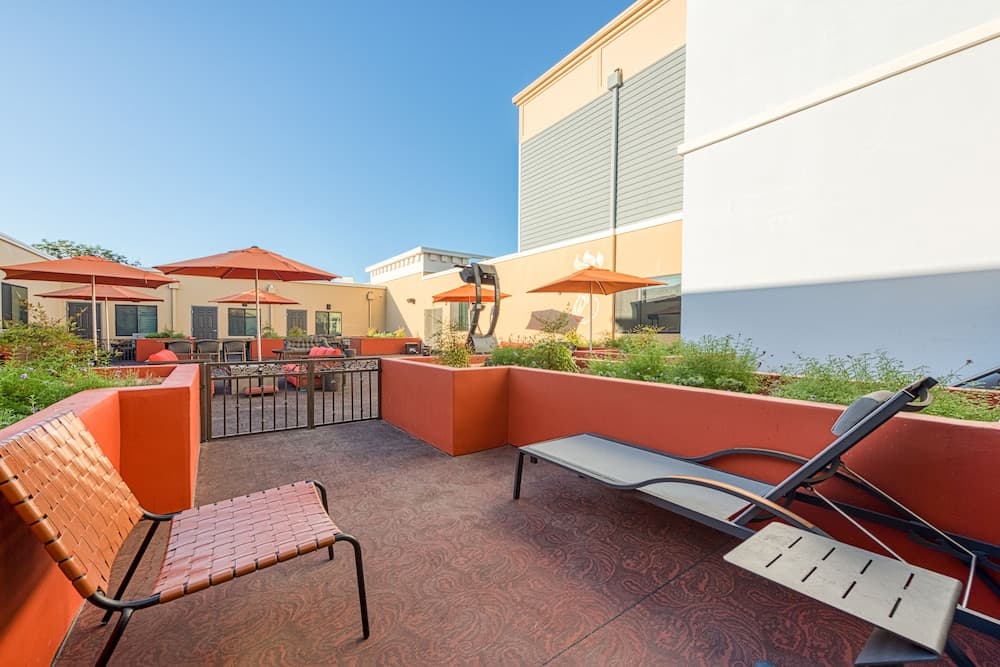 Hotel Lexen - Newhall gallery photo in Newhall, CA — image 13