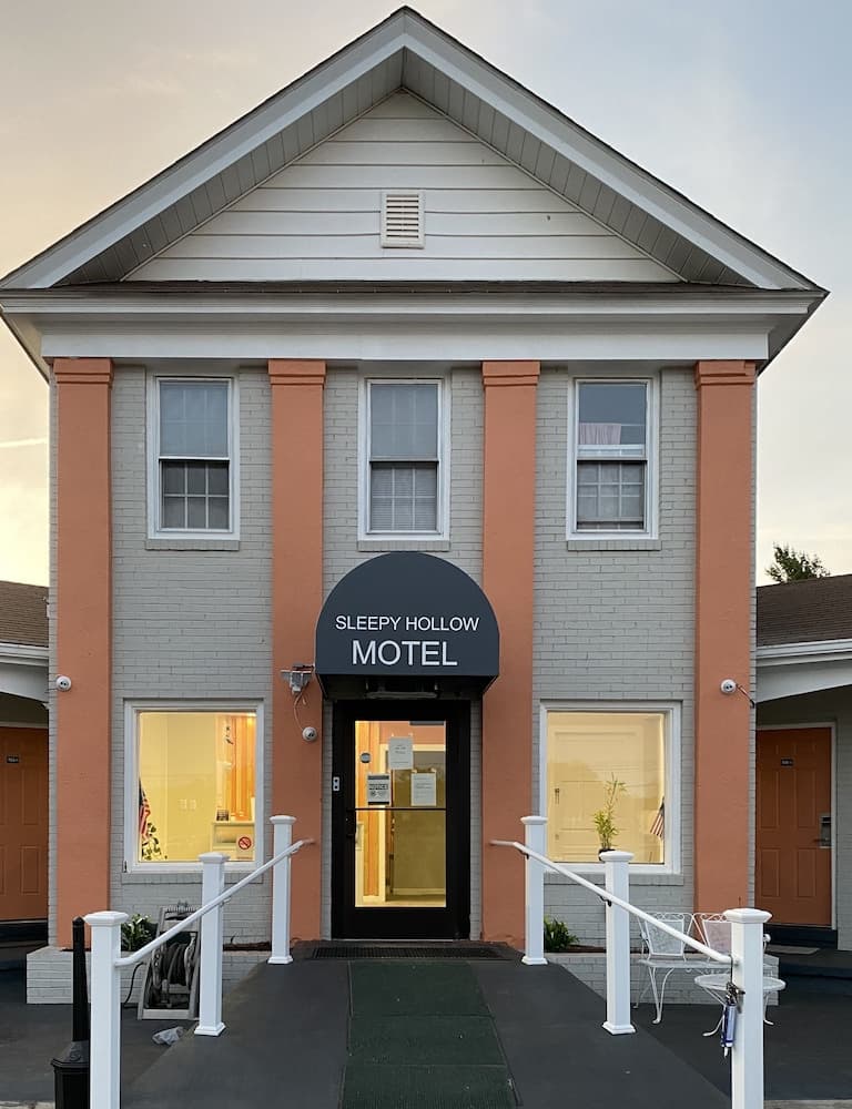Sleepy Hollow Motel property views in Culpeper, VA — gallery photo 3