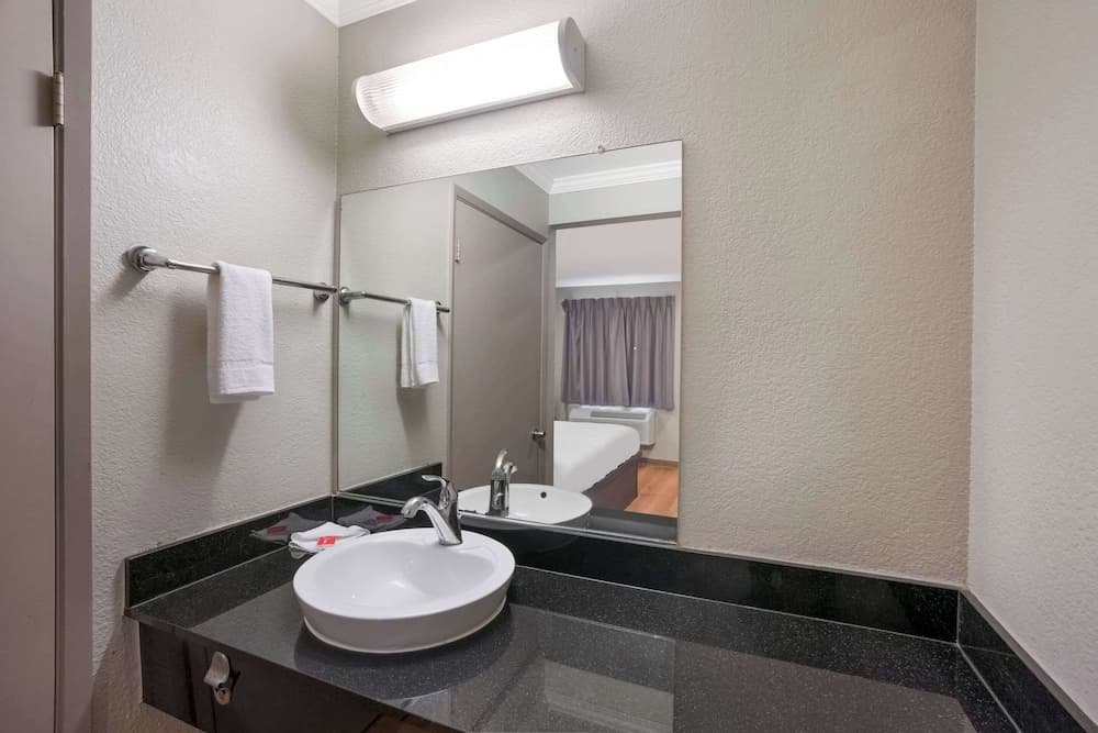 Econo Lodge Vallejo Fairgrounds gallery photo in Vallejo, CA — image 18