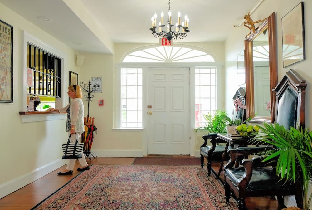 Jailhouse Inn interior in Newport, RI — gallery photo 2