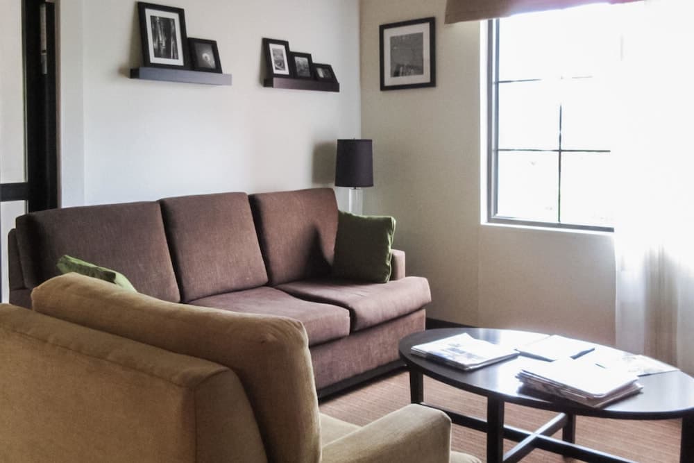 Rodeway Inn Albany South interior in Albany, GA — gallery photo 2