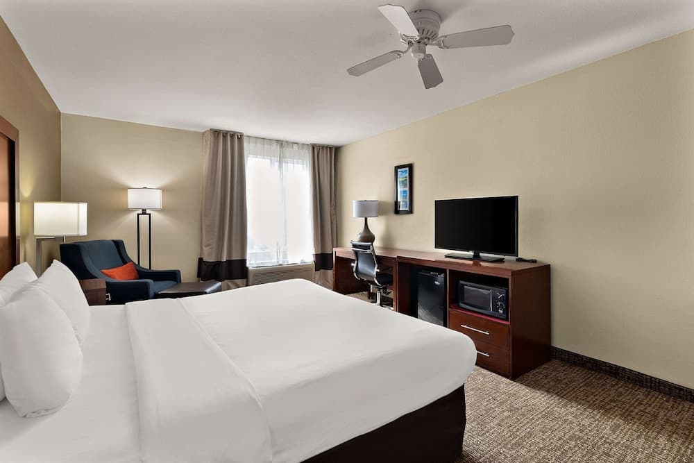 Comfort Inn & Suites Sequoia/Kings Canyon gallery photo in Three Rivers, CA — image 16