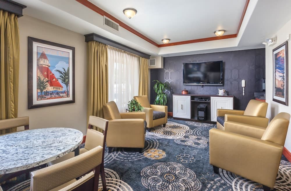 WorldMark San Diego - Balboa Park featured exterior or lobby in San Diego, CA — similar hotel