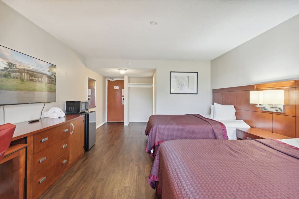 Miami Suites Hotel gallery photo in Toledo, OH — image 38