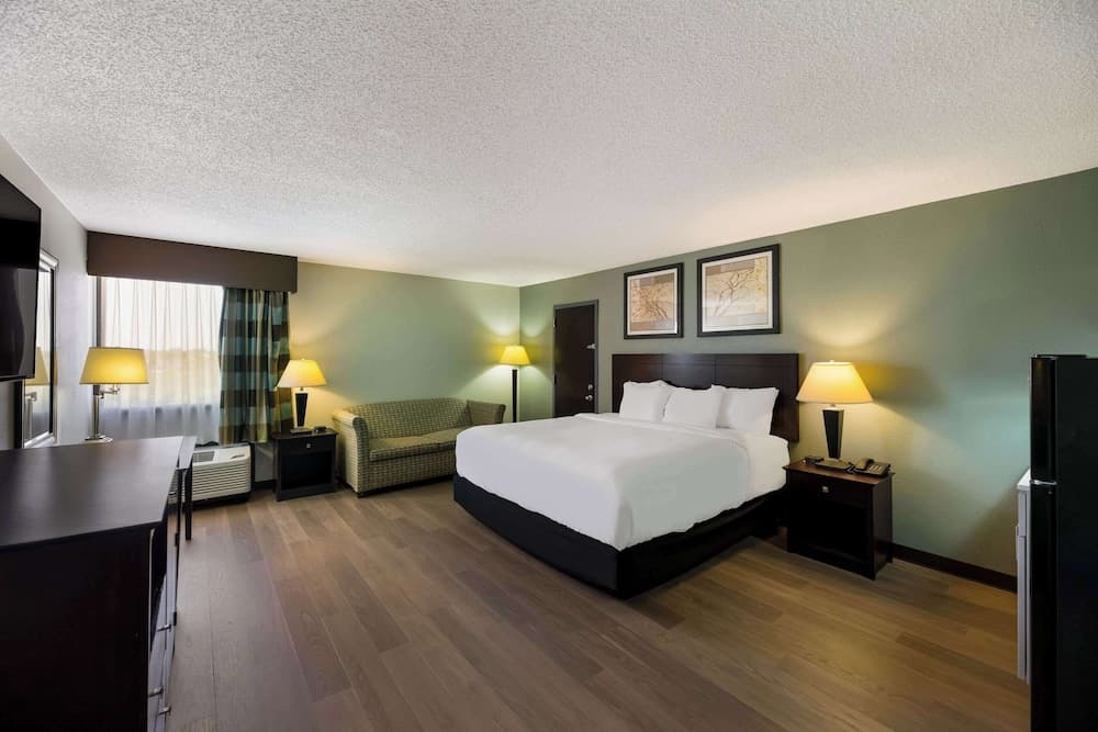 Clarion Hotel San Angelo near Convention Center gallery photo in San Angelo, TX — image 19