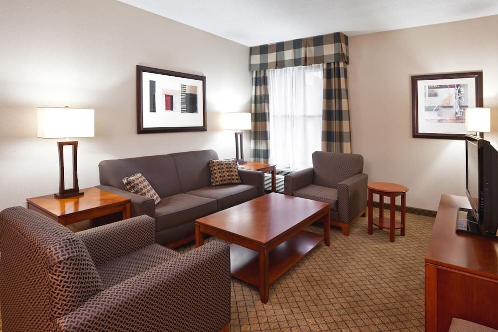 DoubleTree by Hilton Dayton Fairborn interior in Fairborn, OH — gallery photo 2