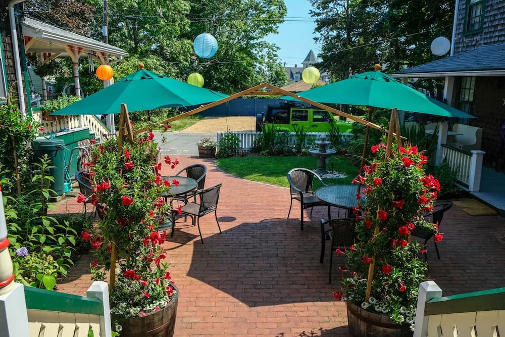 Pequot Hotel gallery photo in Oak Bluffs, MA — image 49