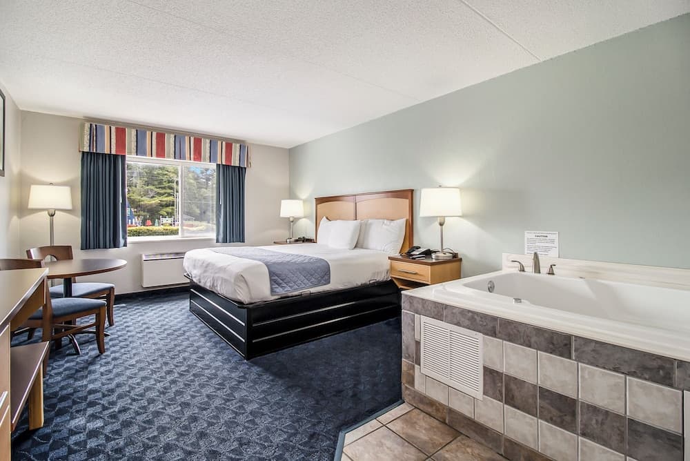 Dunes Waterfront Resort gallery photo in Mears, MI — image 45