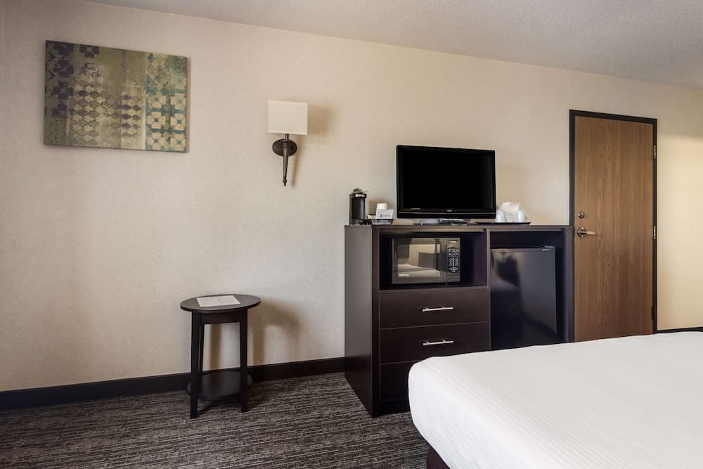 SureStay by Best Western Grove City gallery photo in Grove City, PA — image 44