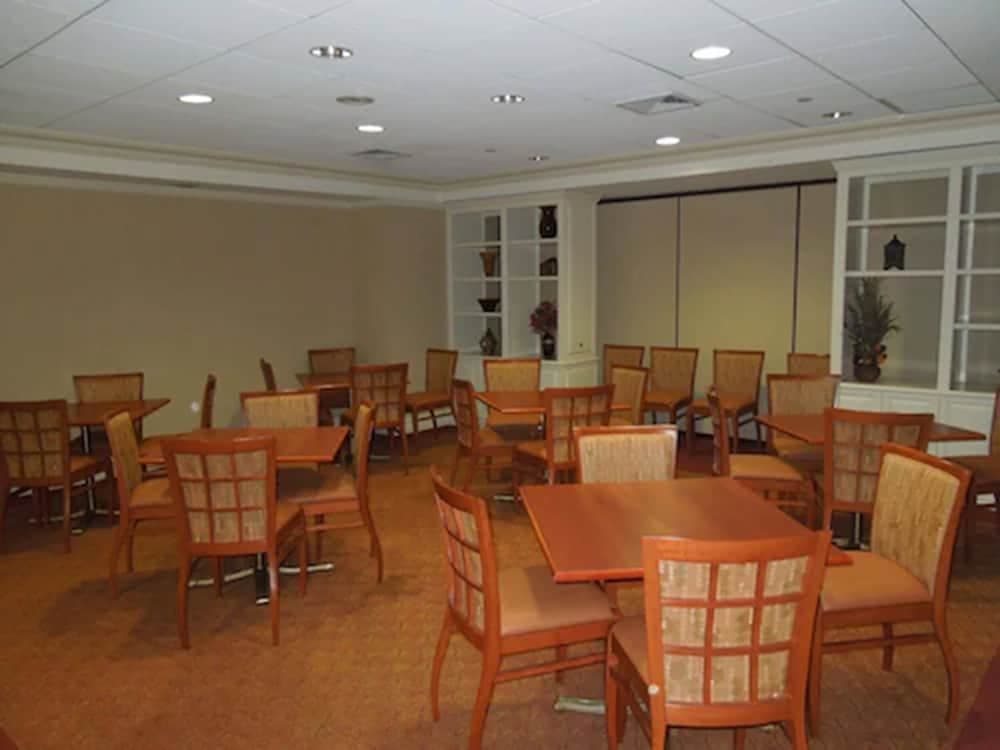 Rockville Centre Inn featured exterior or lobby in Lynbrook, NY — similar hotel
