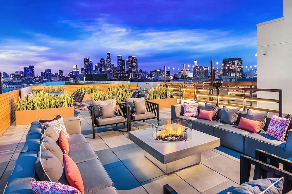 Stylish 2BR Near Dodgers Stadium by Oneluxstay featured exterior or lobby in Los Angeles, CA — similar hotel