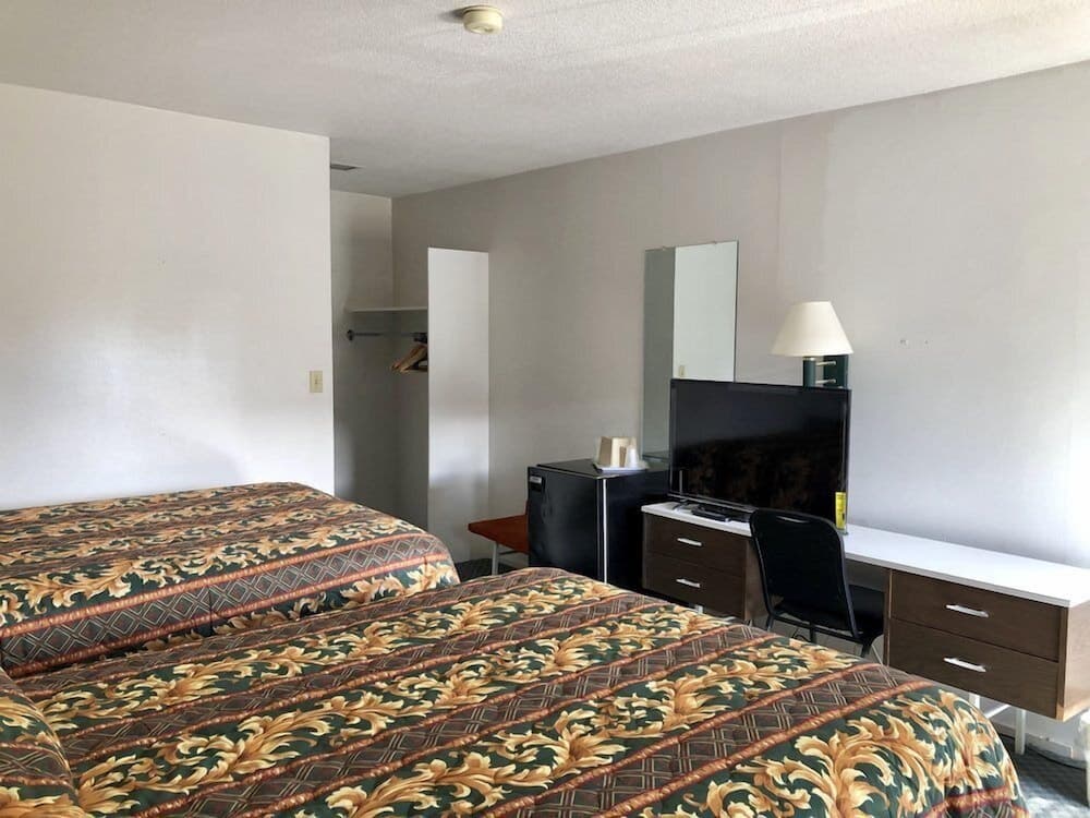 Imperial Inn property views in Great Falls, MT — gallery photo 3