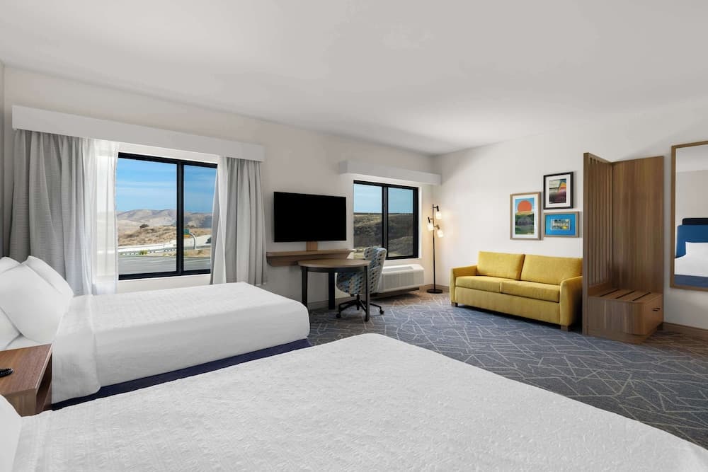 Hampton Inn & Suites Corona, Ca gallery photo in Corona, CA — image 12
