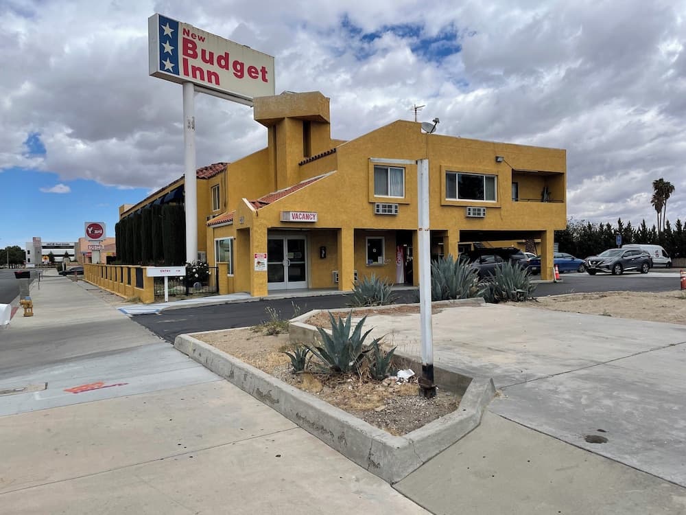New Budget Inn — hotel in Victorville, California