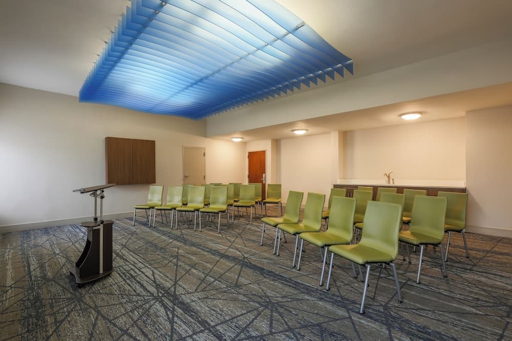 Holiday Inn Express Burlington by IHG gallery photo in Burlington, NC — image 60