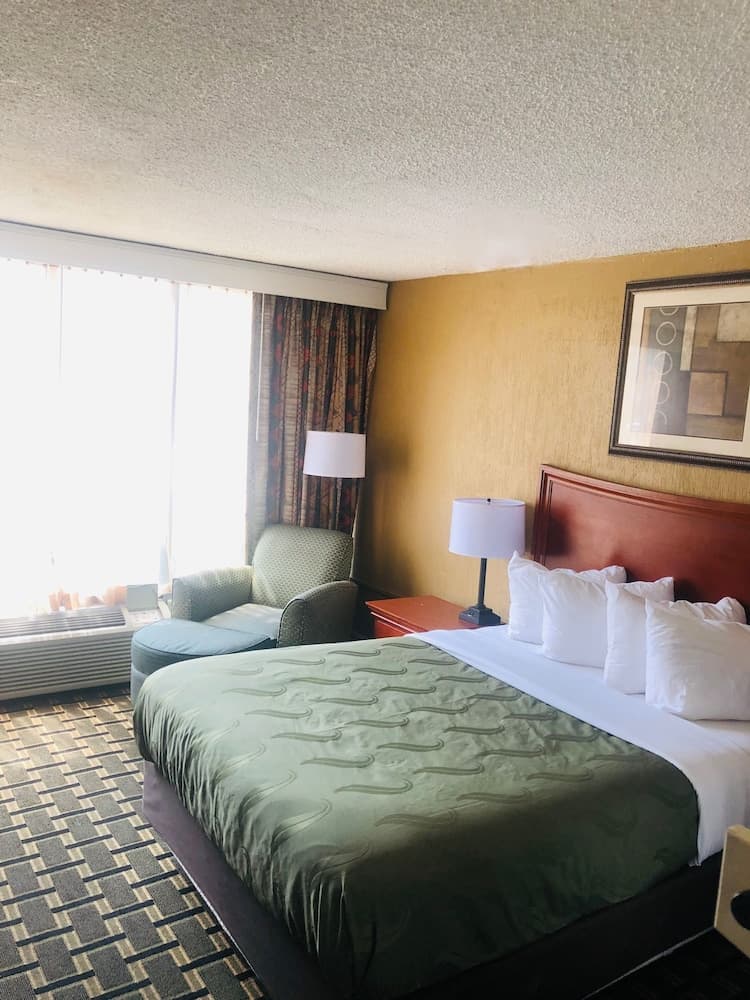 Quail Inn & Suites property views in Myrtle Beach, SC — gallery photo 3