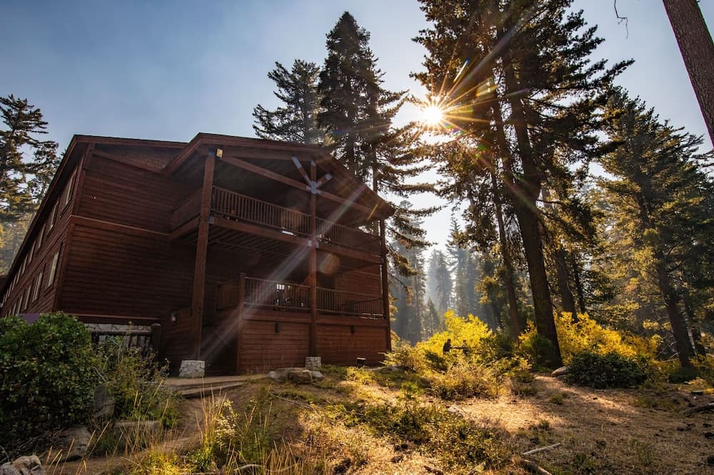John Muir Lodge gallery photo in Hume, CA — image 17