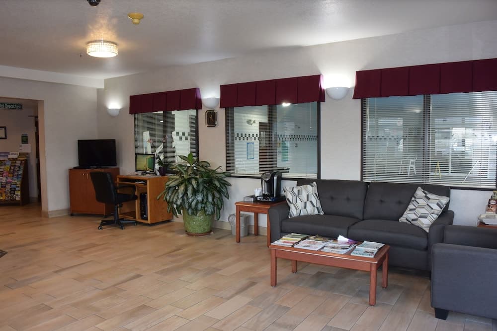 Travelodge Suites by Wyndham Newberg gallery photo in Newberg, OR — image 52