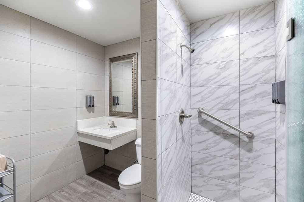 Le Blanc Inn & Suites gallery photo in El Monte, CA — image 41