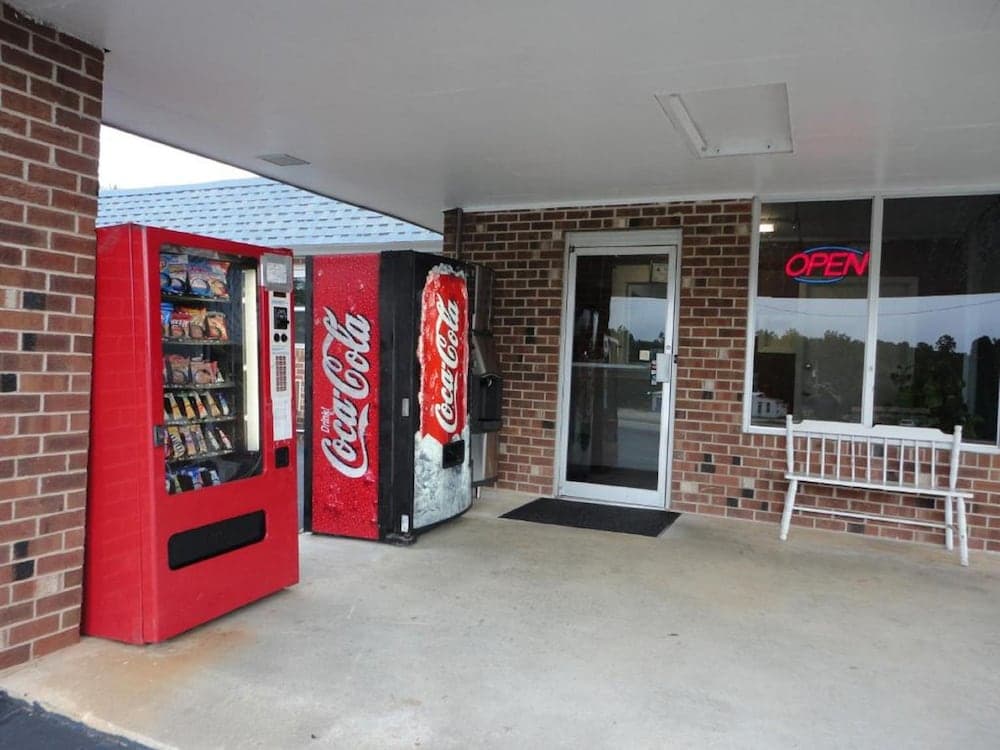 Budget Inn Franklinton property views in Franklinton, NC — gallery photo 3