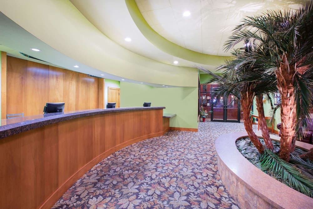 Ramada Tropics Resort & Conf Center by Wyndham Des Moines interior in Urbandale, IA — gallery photo 2