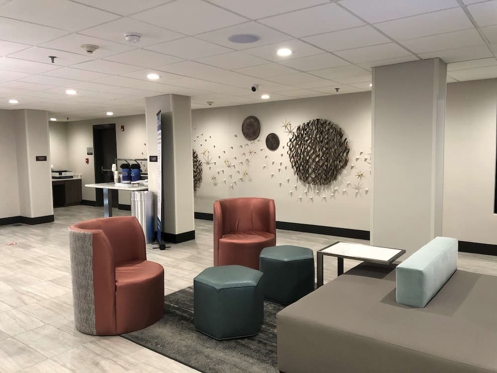 Best Western Lexington Inn interior in Lexington, KY — gallery photo 2