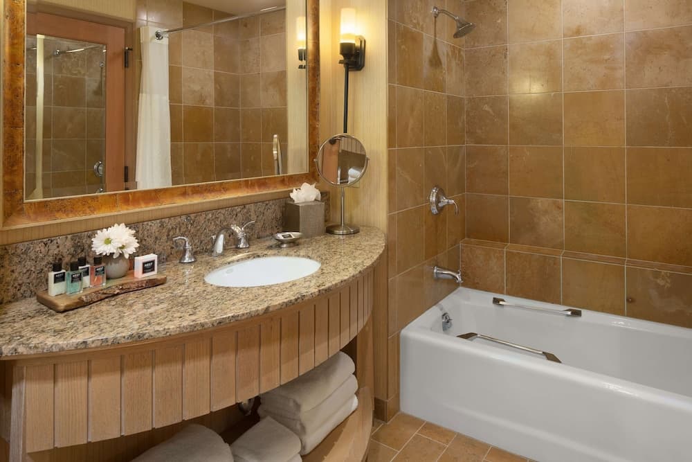 Suncadia Resort, a Destination by Hyatt Residence interior in Cle Elum, WA — gallery photo 2