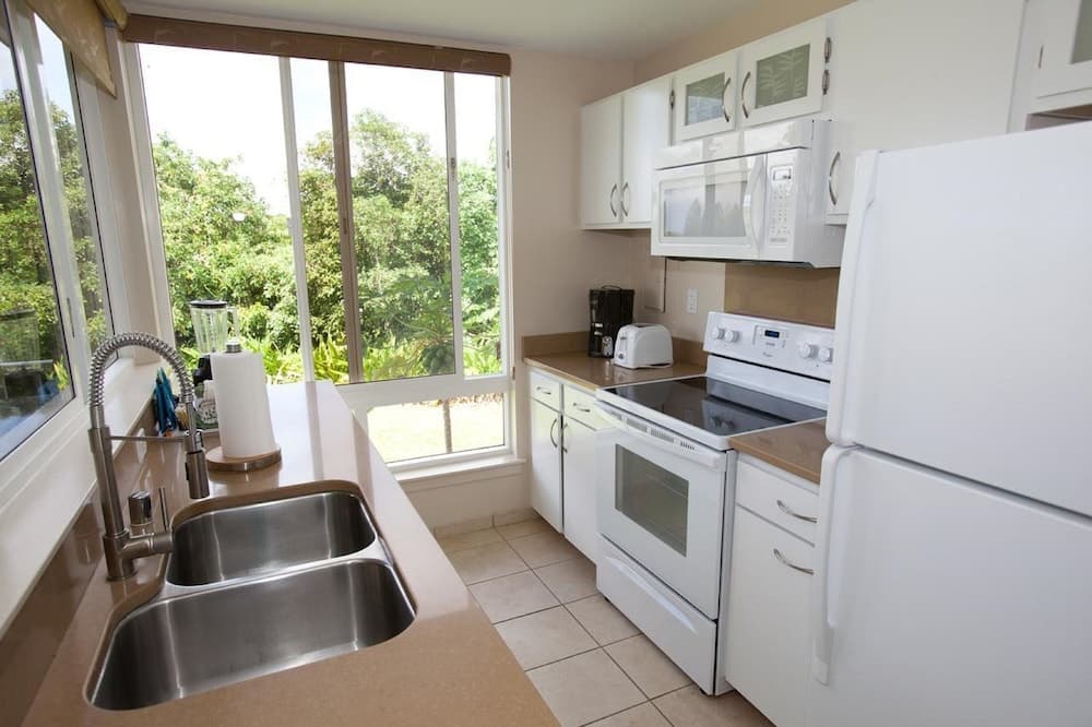 The Cliffs at Princeville by VRHost property views in Princeville, HI — gallery photo 3