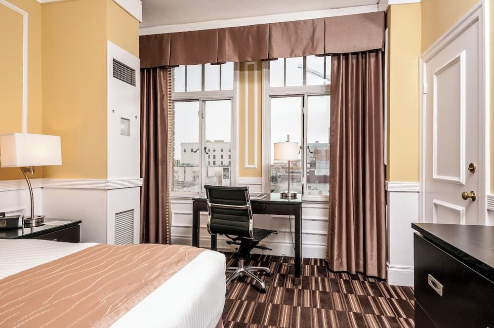 The Pickwick Hotel interior in San Francisco, CA — gallery photo 2