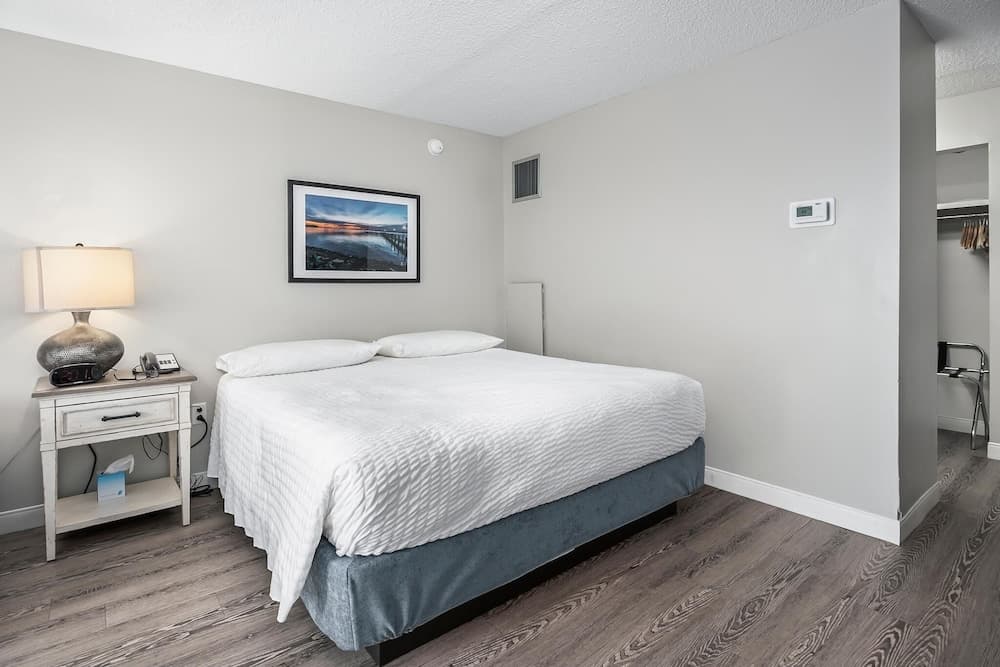 First Floor Standard Deluxe King property views in North East, MD — gallery photo 3