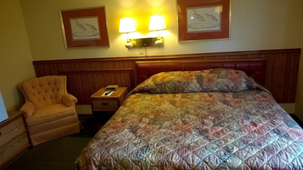 The Travelers Inn property views in Mineral Point, WI — gallery photo 3
