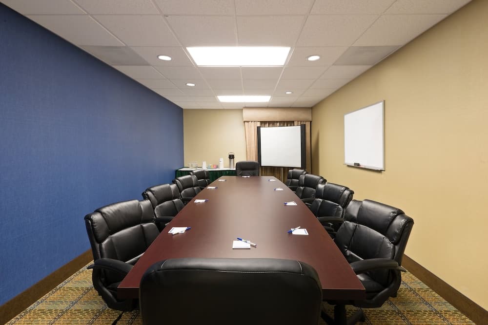 Holiday Inn Express & Suites Casa Grande by IHG property views in Casa Grande, AZ — gallery photo 3