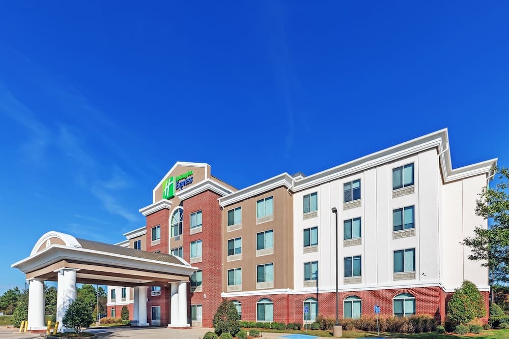 Holiday Inn Express & Suites West by IHG featured exterior or lobby in Shreveport, LA — similar hotel