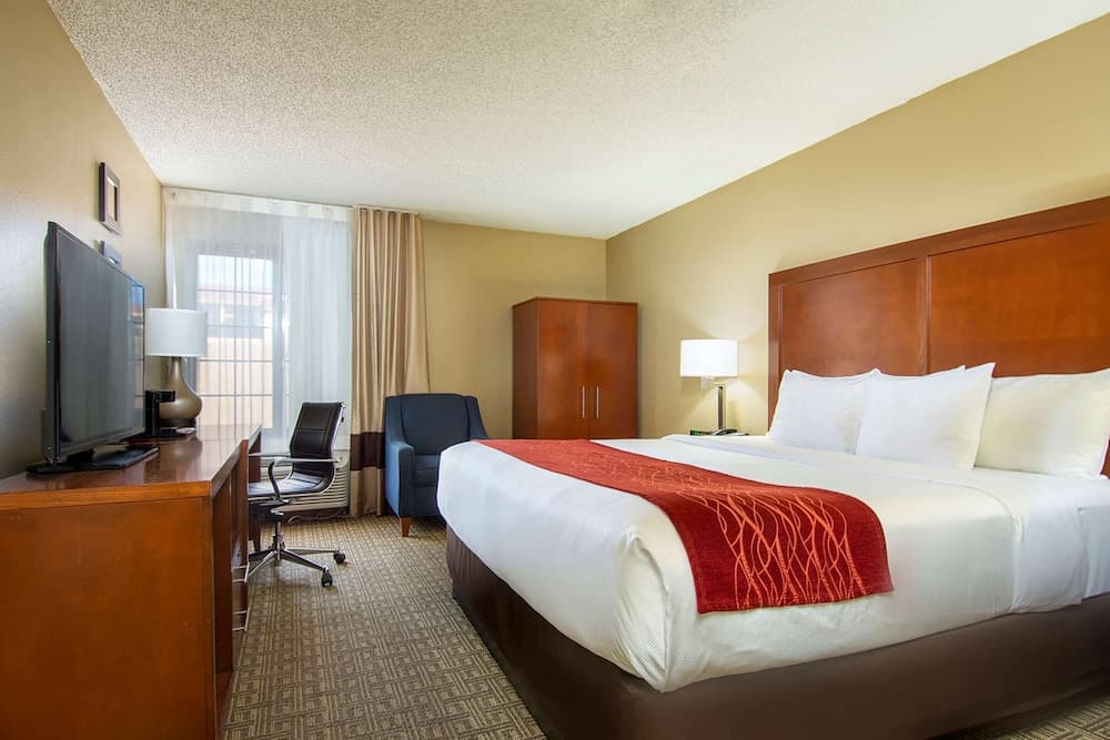 Comfort Inn Santa Fe South interior in Santa Fe, NM — gallery photo 2