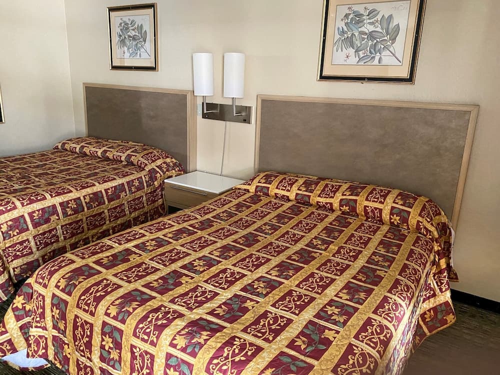 PACIFIC EXPRESS INN gallery photo in Merced, CA — image 7