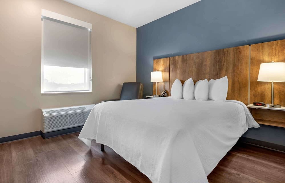 Extended Stay America Premier Suites - Charlottesville property views in Charlottesville, VA — gallery photo 3