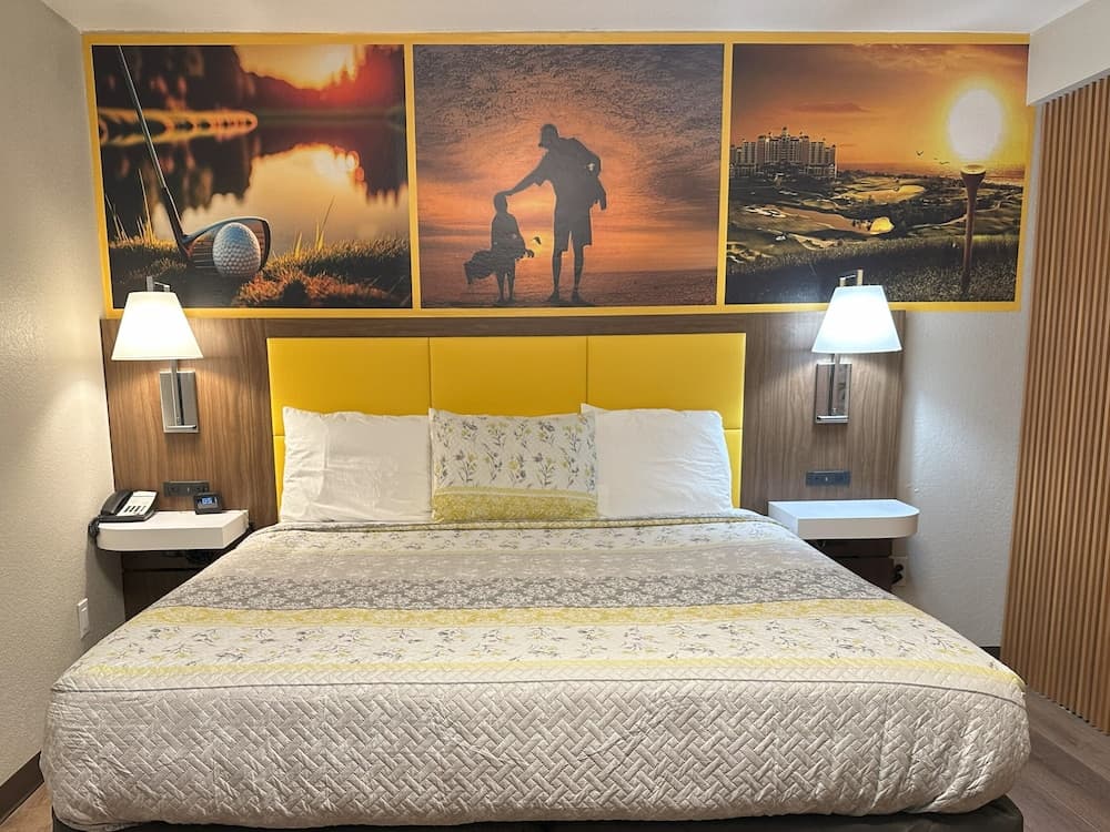The Golfers Inn property views in Upper Darby, PA — gallery photo 3