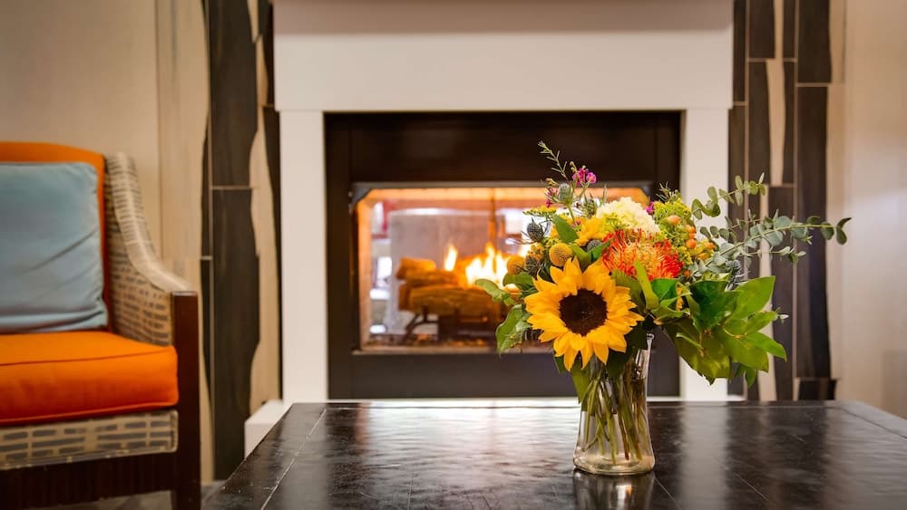 Best Western Plus River Escape Inn & Suites property views in Dillsboro, NC — gallery photo 3