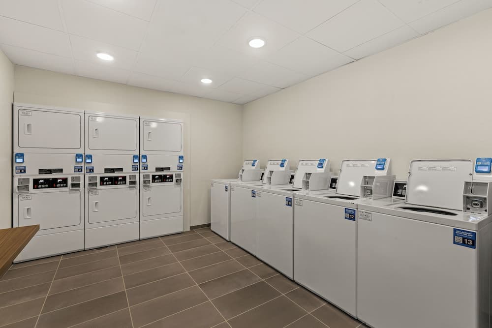 Everhome Suites Brownsville gallery photo in Brownsville, TX — image 42