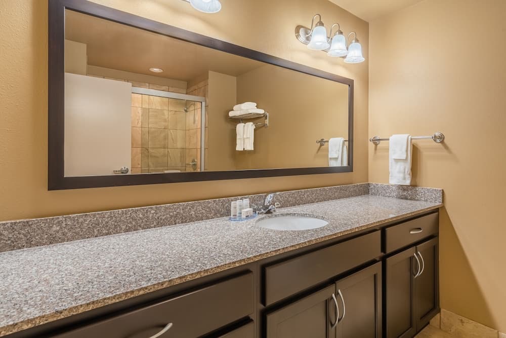 Landmark Suites interior in Williston, ND — gallery photo 2