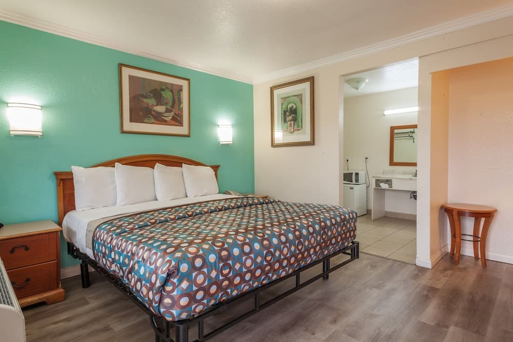 Vagabond Inn Hemet gallery photo in Hemet, CA — image 15