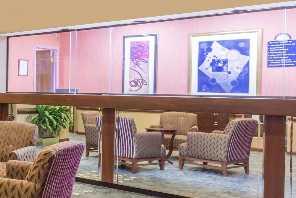 Days Inn by Wyndham Camp Springs/Andrews AFB DC Area interior in Suitland, MD — gallery photo 2