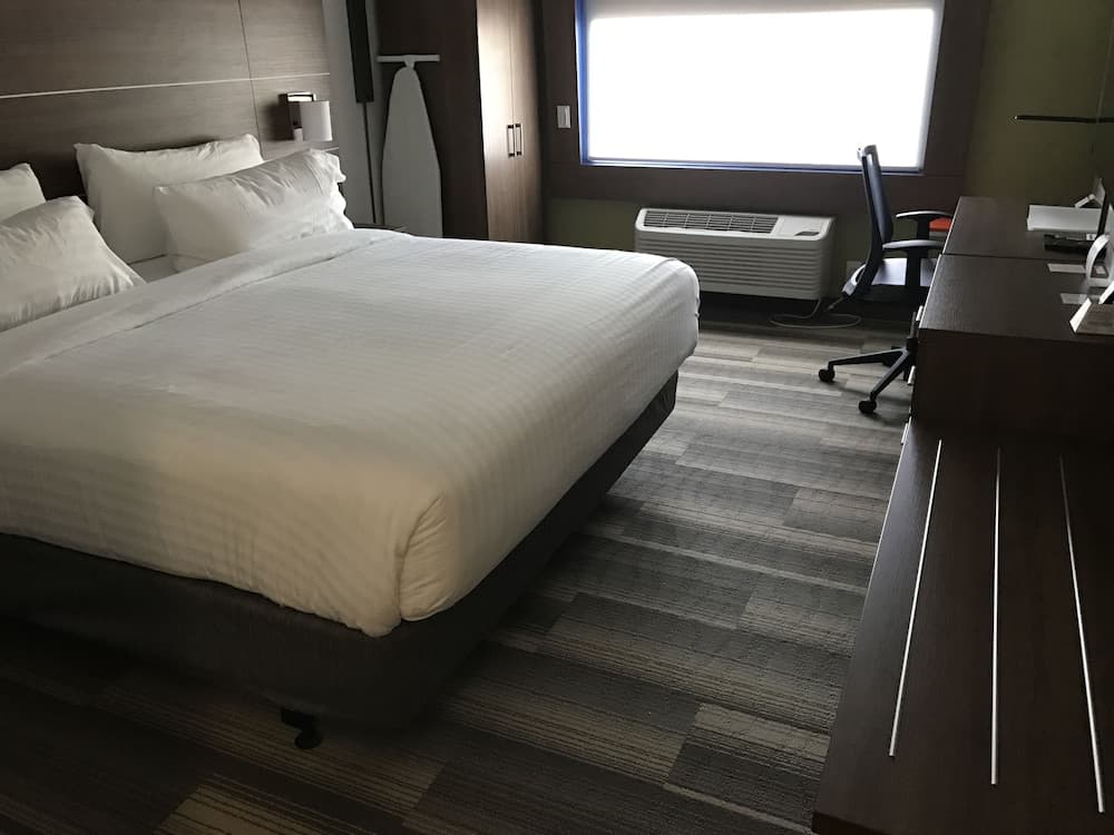 Holiday Inn Express Naples South I-75 by IHG property views in Naples, FL — gallery photo 3