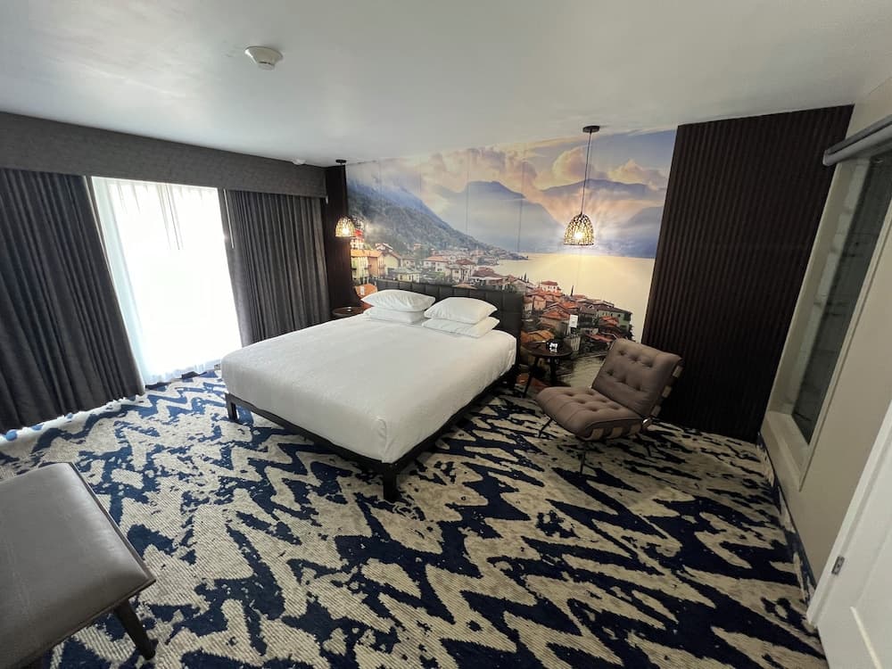 Lighthouse Inn & Suites interior in Hannibal, MO — gallery photo 2