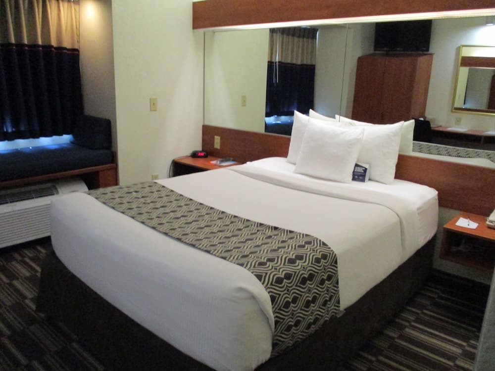 Microtel Inn & Suites by Wyndham Inver Grove Heights/Minneap property views in Inver Grove Heights, MN — gallery photo 3