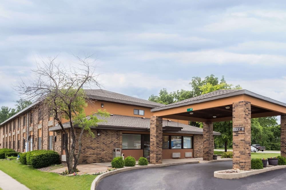Days Inn by Wyndham Stoughton WI. featured exterior or lobby in Stoughton, WI — similar hotel