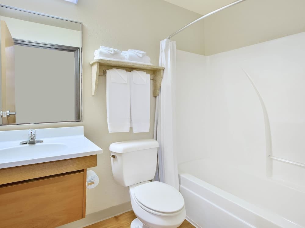 WoodSpring Suites Brownsville gallery photo in Brownsville, TX — image 34