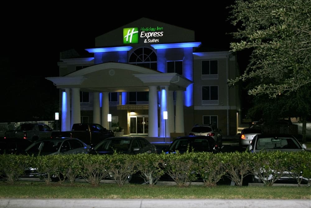 Holiday Inn Express Hotel & Suites Brooksville West by IHG gallery photo in Spring Hill, FL — image 9